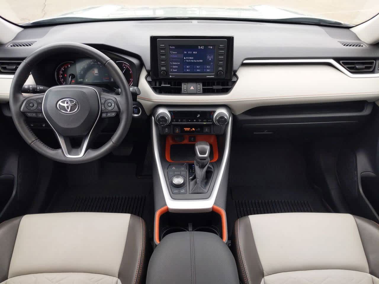 Thumbnail: 2022 Toyota RAV4 - 14