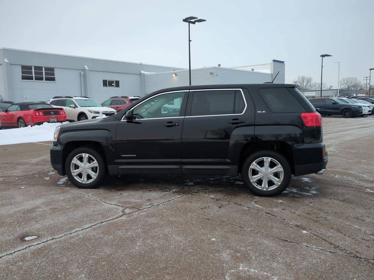 Thumbnail: 2017 GMC Terrain - 3