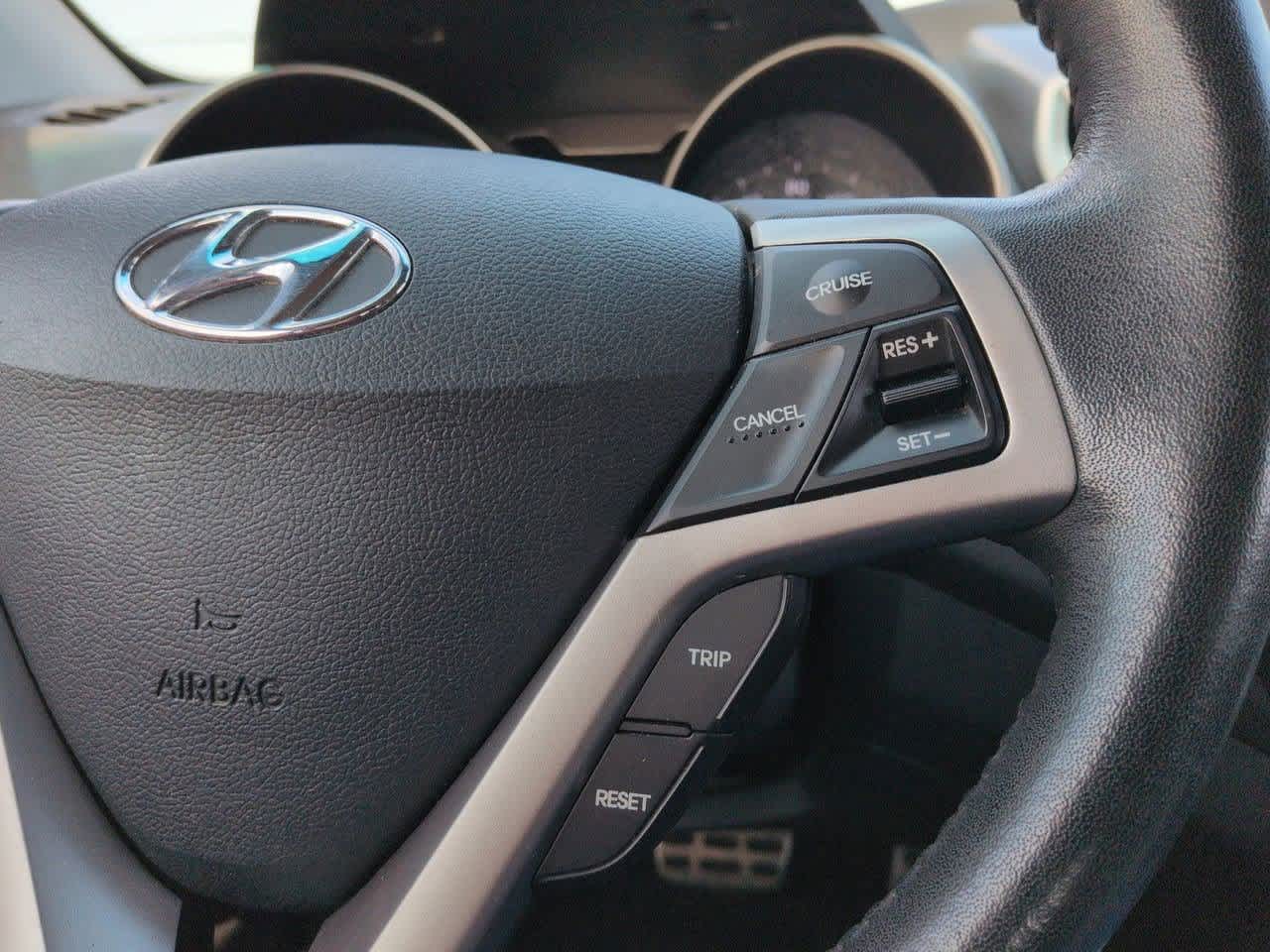 Thumbnail: 2013 Hyundai Veloster - 22