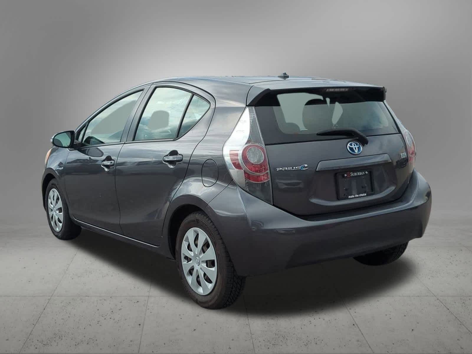 Thumbnail: 2012 Toyota Prius c - 4
