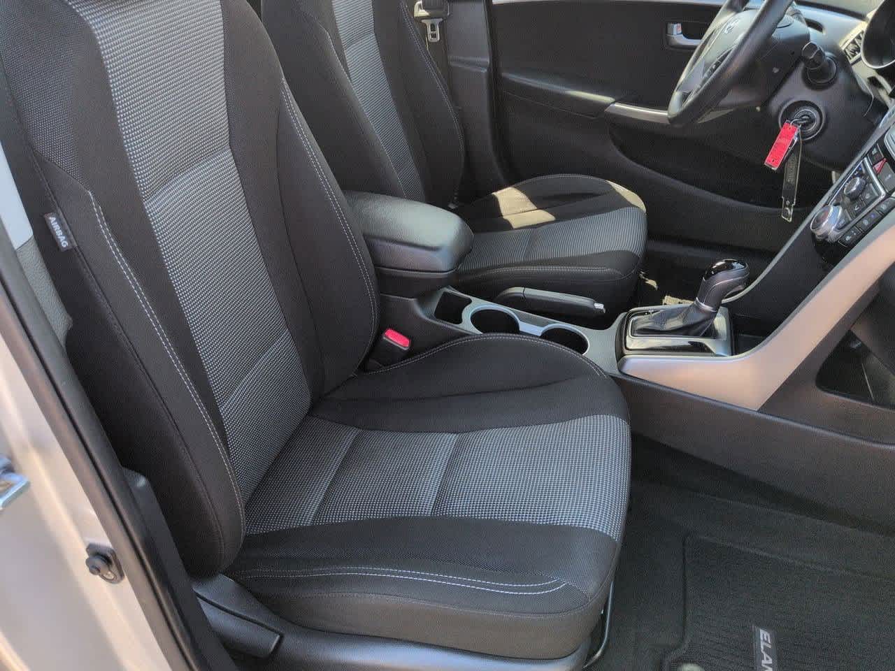 Thumbnail: 2014 Hyundai Elantra - 23