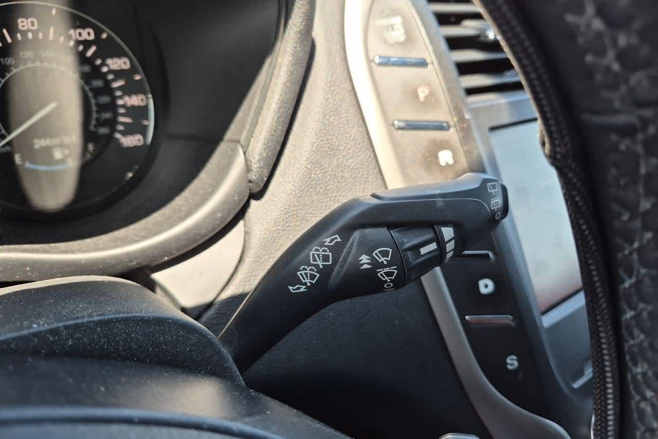 Thumbnail: 2015 Lincoln MKC - 24