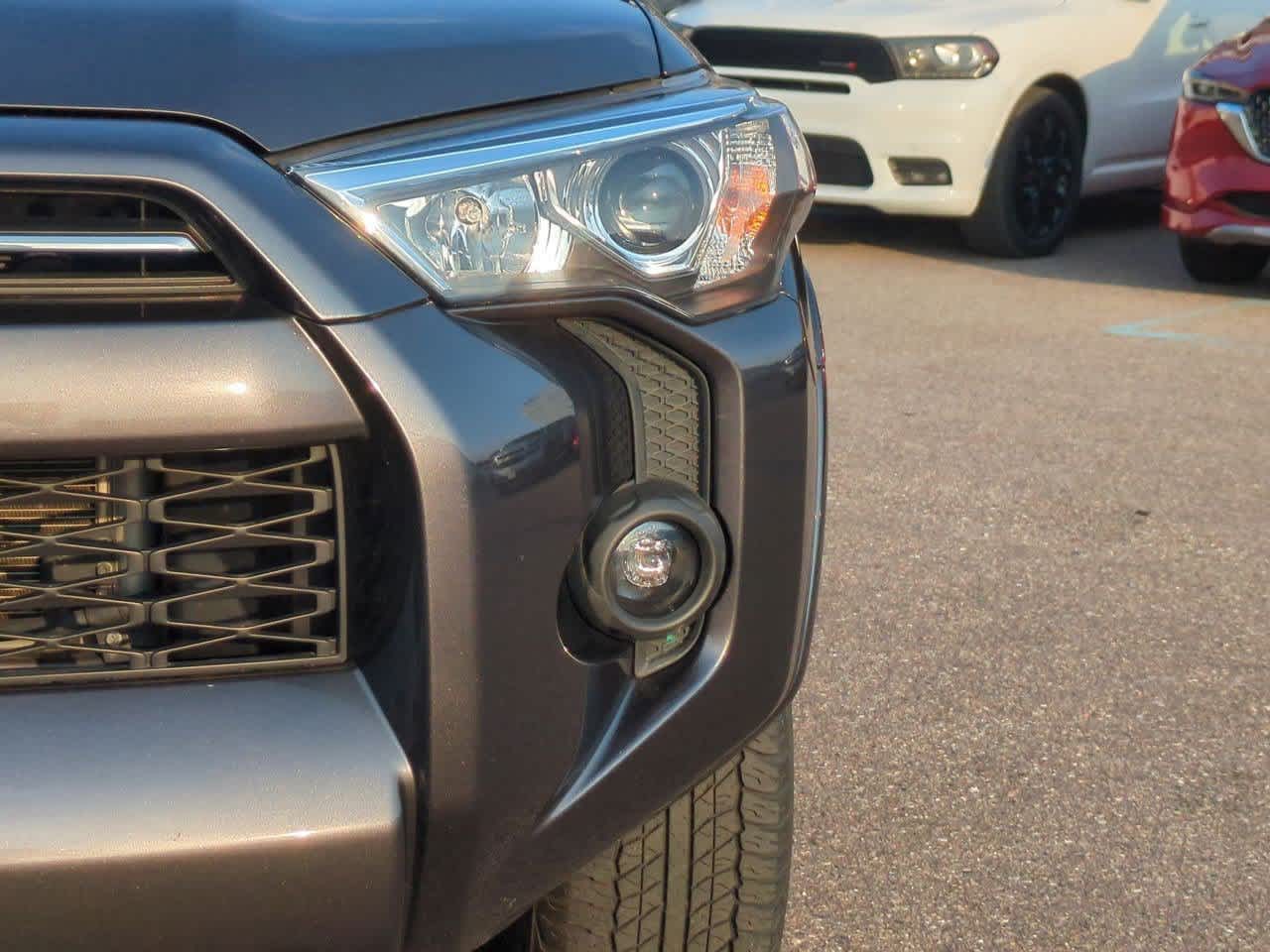 Thumbnail: 2022 Toyota 4Runner - 10