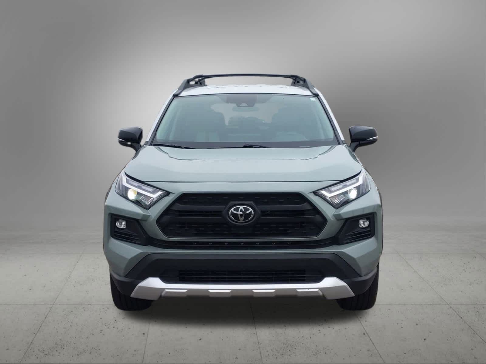 Thumbnail: 2022 Toyota RAV4 - 9
