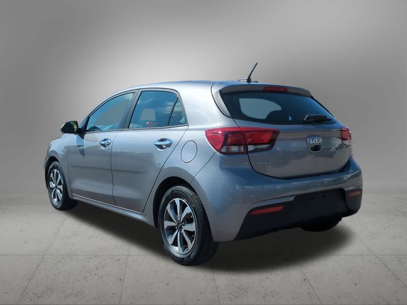 Thumbnail: 2023 Kia Rio - 4
