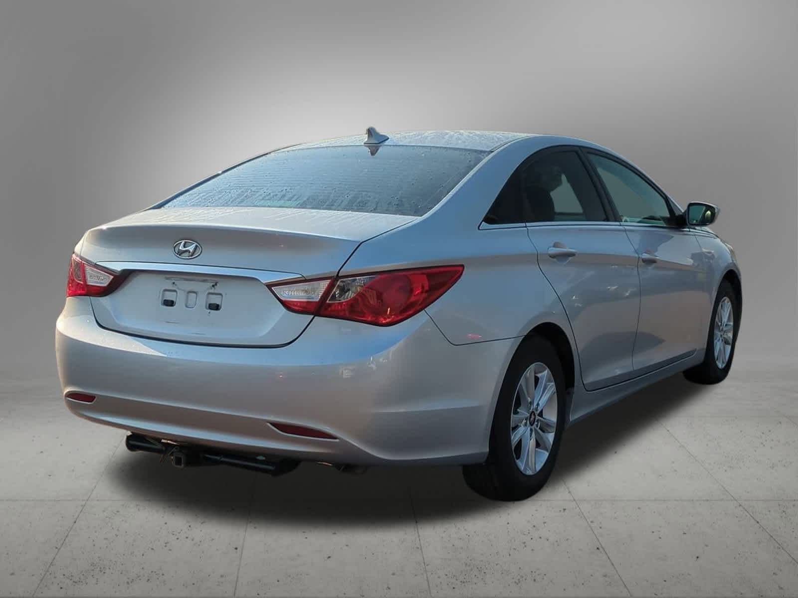 Thumbnail: 2011 Hyundai Sonata - 6