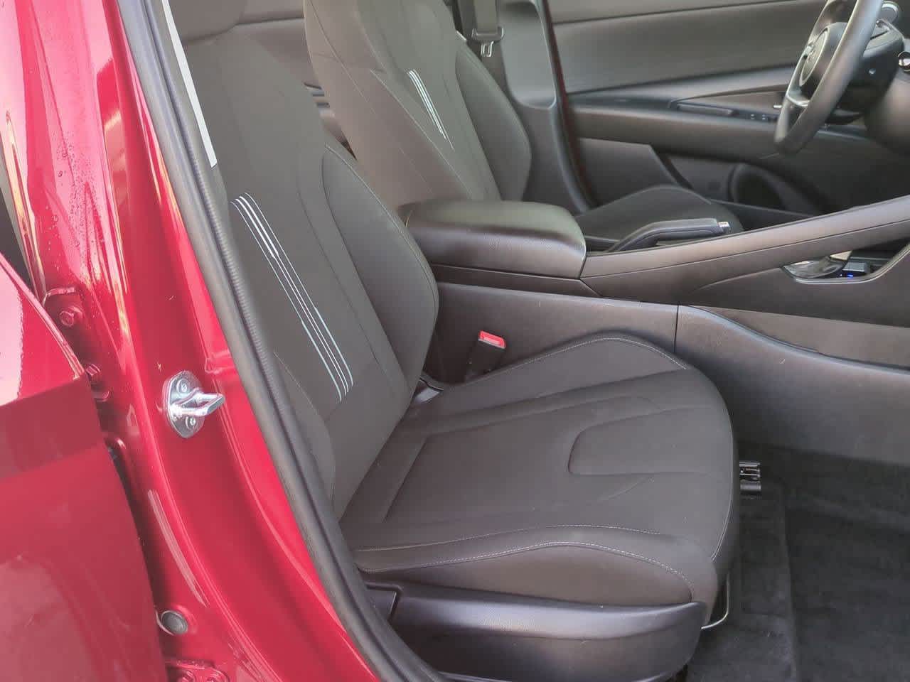 Thumbnail: 2024 Hyundai Elantra - 20