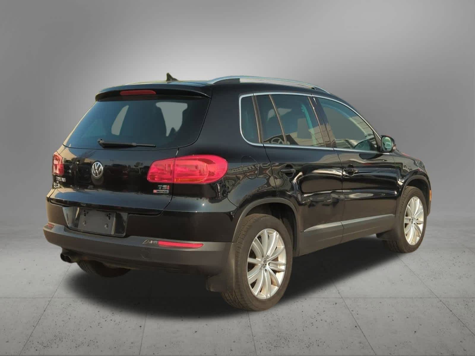 Thumbnail: 2016 Volkswagen Tiguan - 6