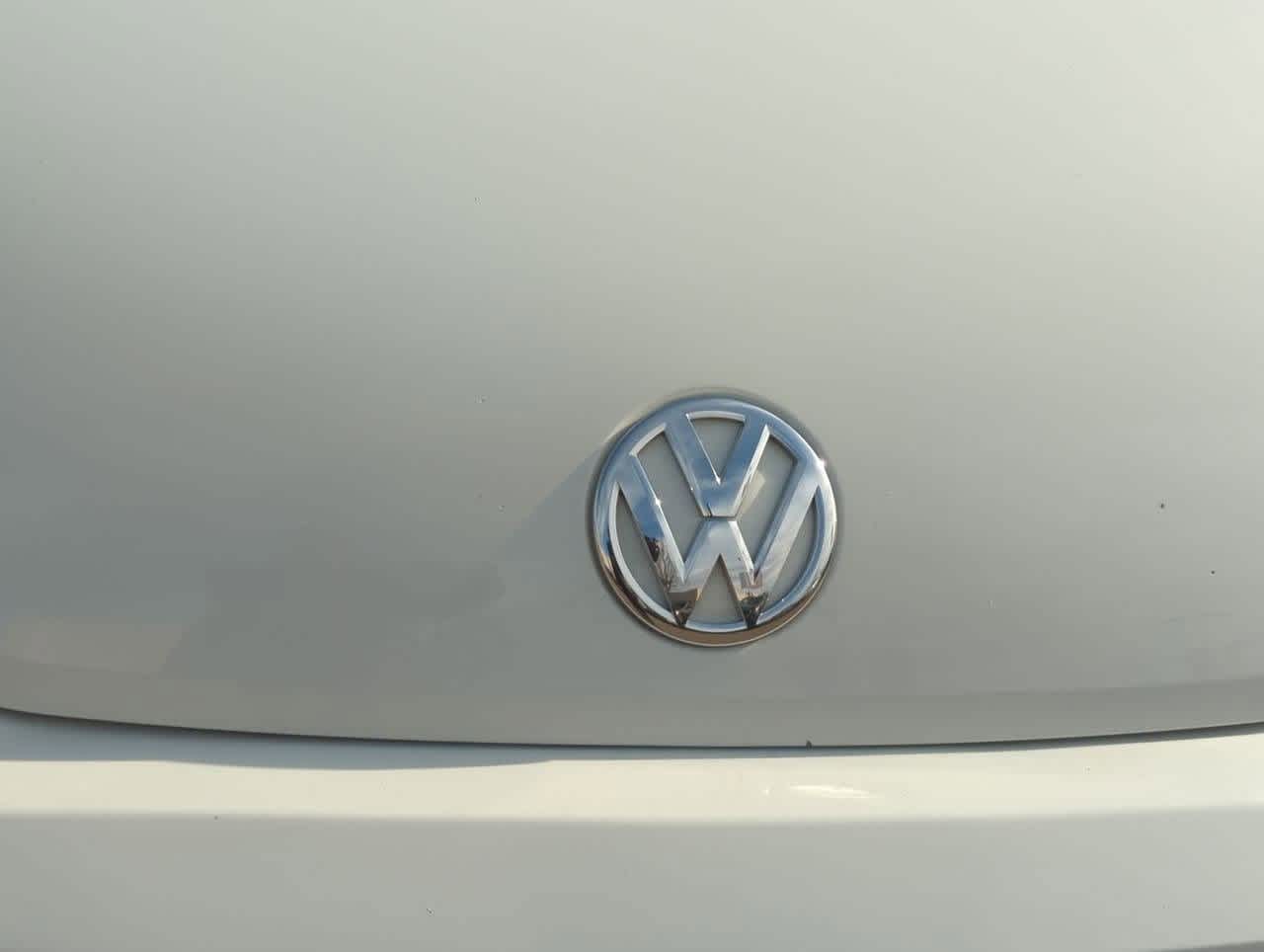 Thumbnail: 2019 Volkswagen Beetle - 10