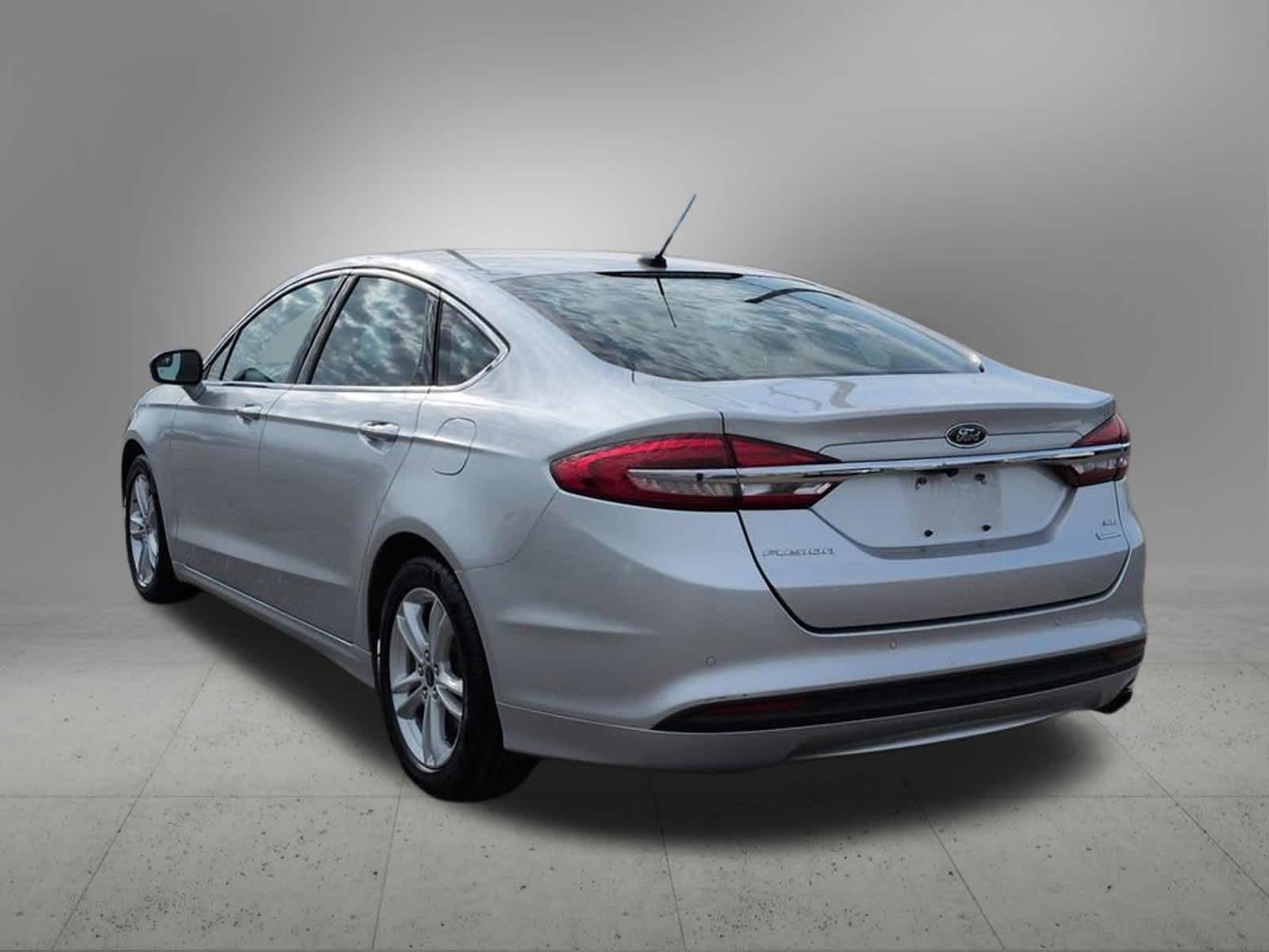 Thumbnail: 2018 Ford Fusion - 4