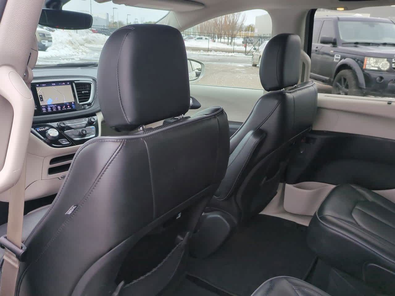 Thumbnail: 2020 Chrysler Pacifica - 17