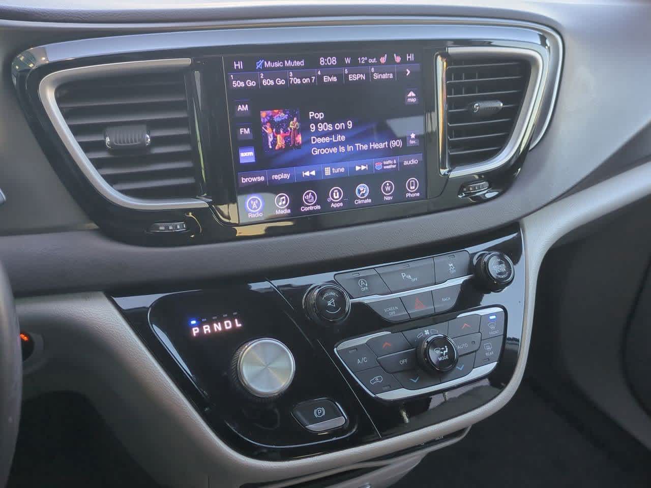 Thumbnail: 2017 Chrysler Pacifica - 28