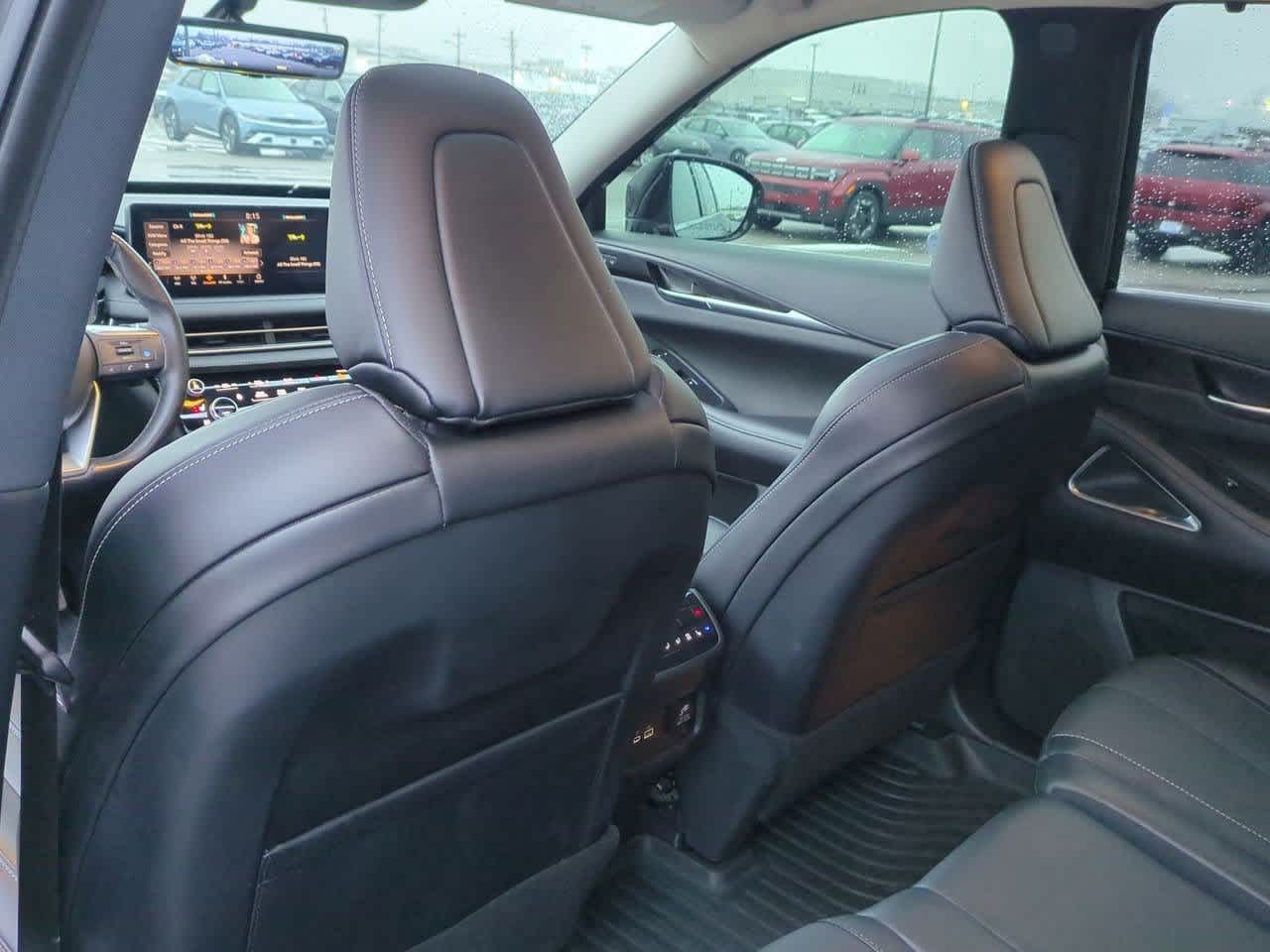 Thumbnail: 2023 INFINITI QX60 - 17