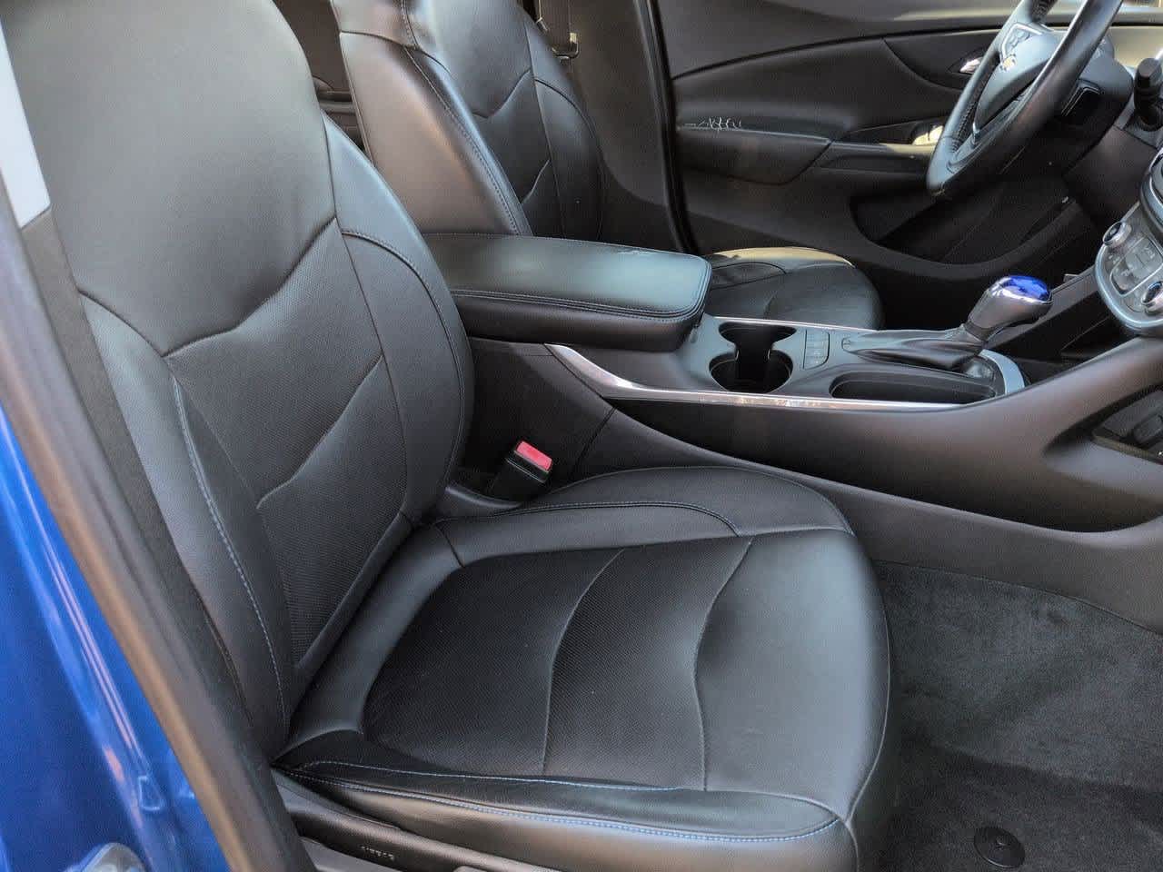 Thumbnail: 2017 Chevrolet Volt - 21