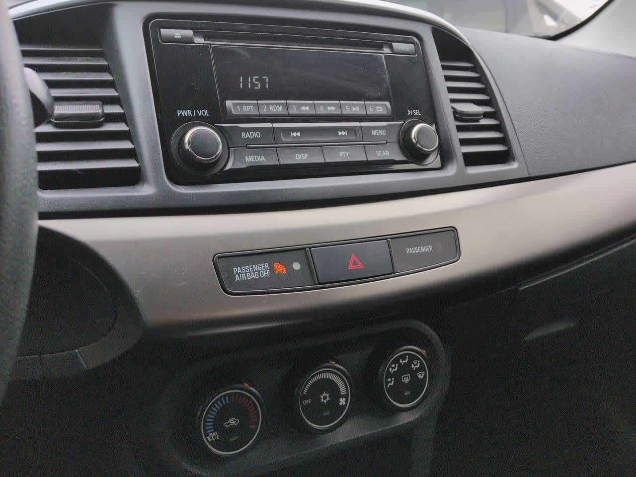 Thumbnail: 2014 Mitsubishi Lancer - 27