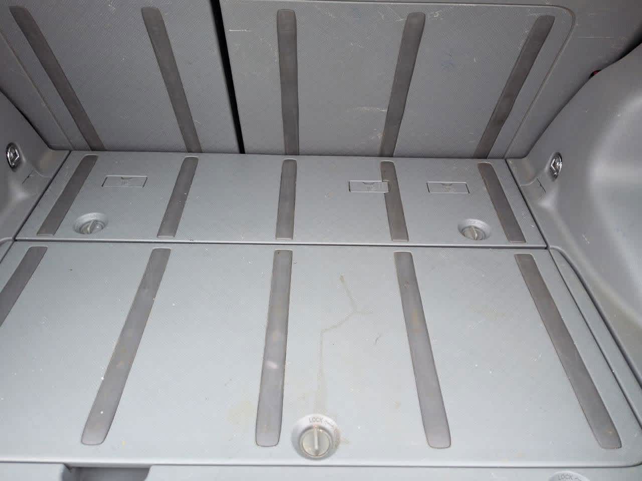 Thumbnail: 2009 Pontiac Vibe - 29