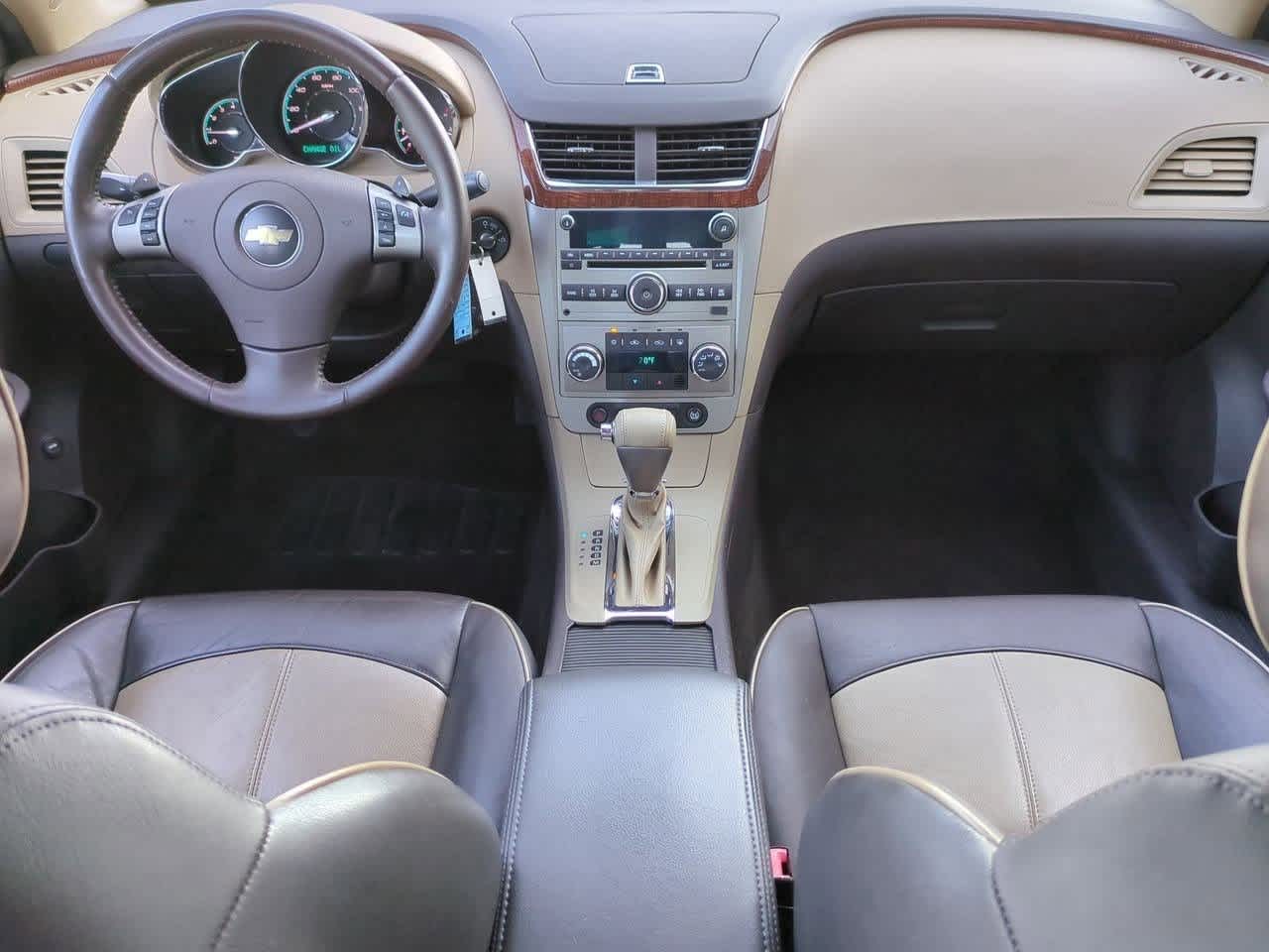 Thumbnail: 2010 Chevrolet Malibu - 14
