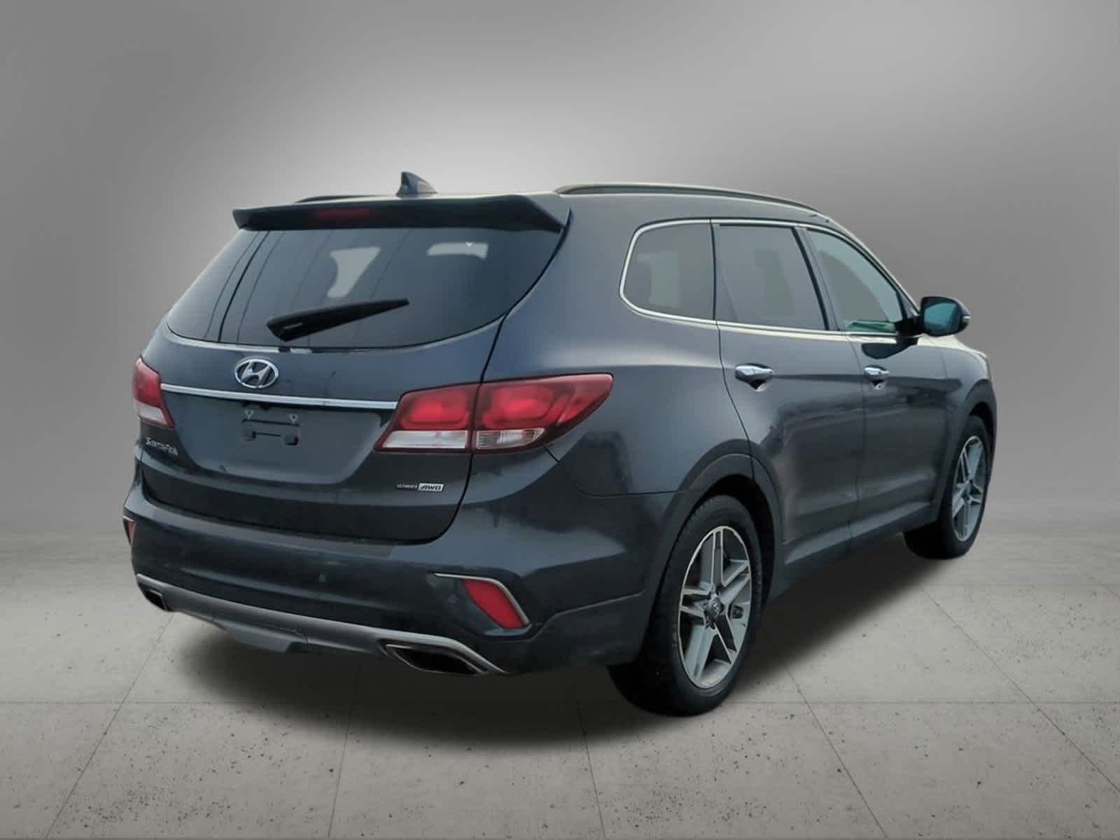 Thumbnail: 2017 Hyundai Santa Fe - 6