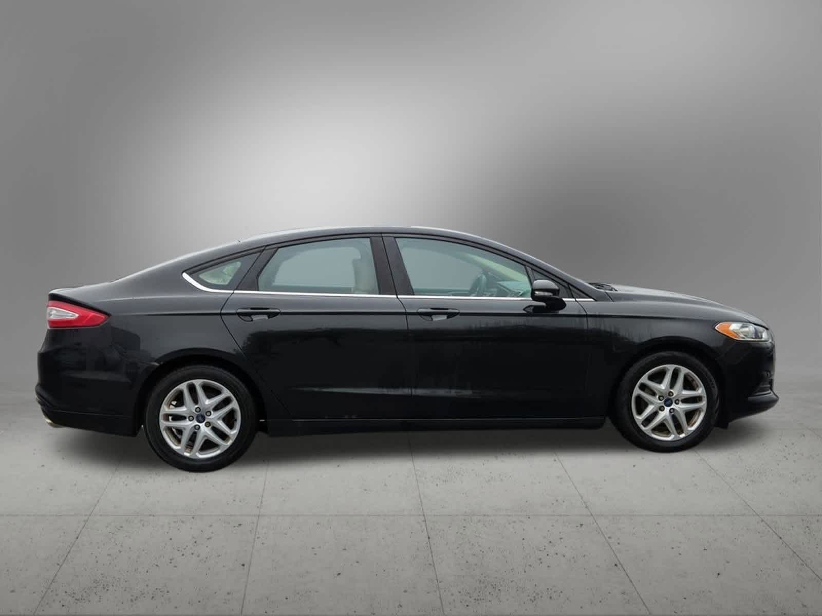 Thumbnail: 2015 Ford Fusion - 7