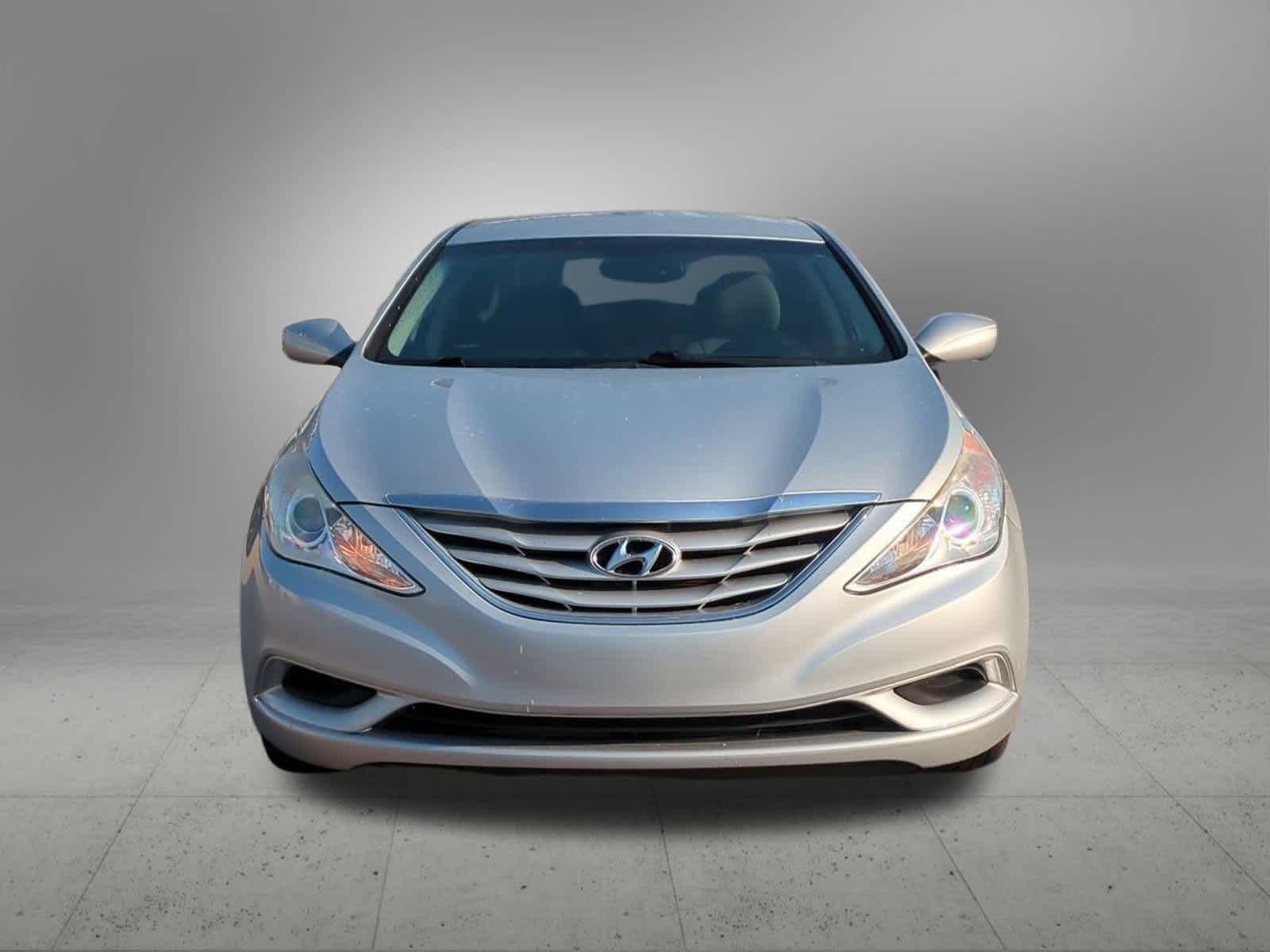 Thumbnail: 2011 Hyundai Sonata - 9