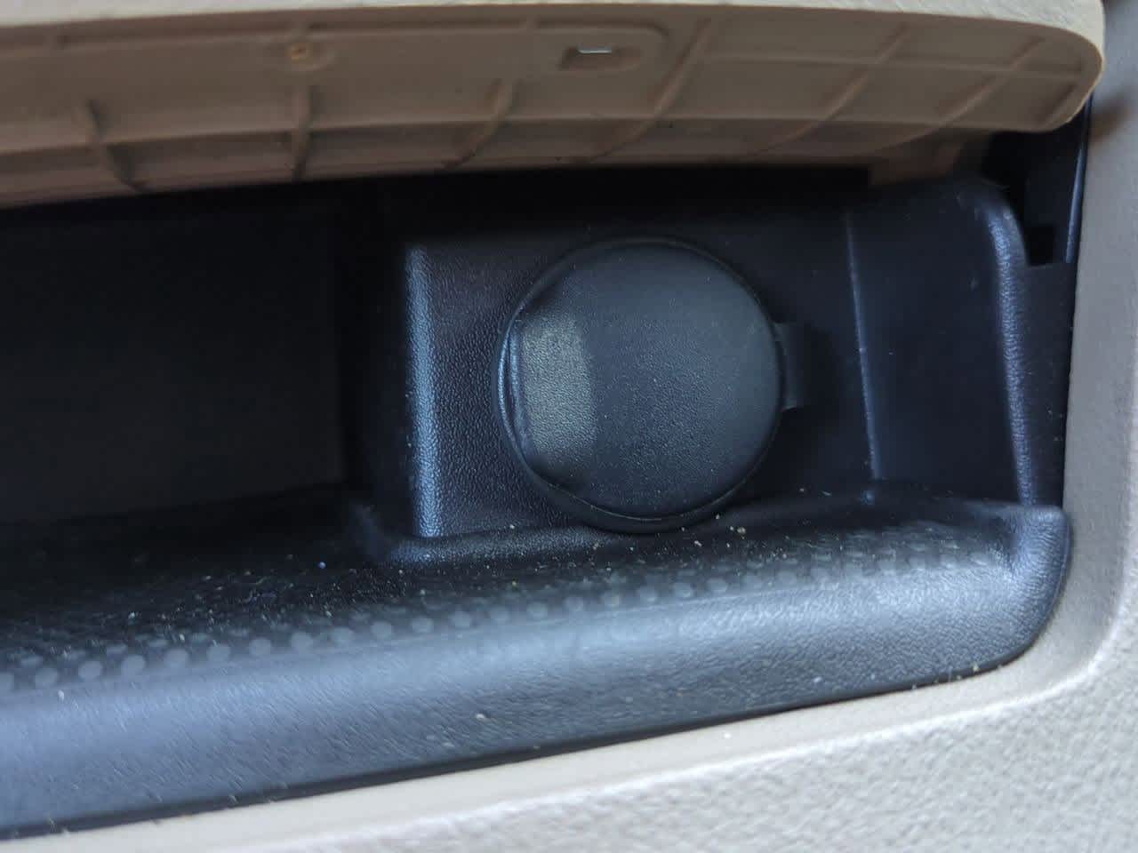 Thumbnail: 2010 Chevrolet Malibu - 29
