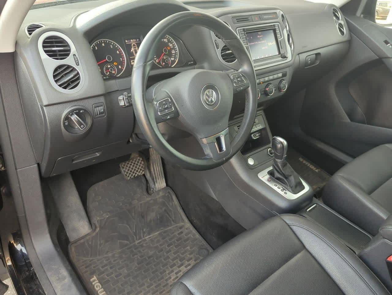 Thumbnail: 2016 Volkswagen Tiguan - 2