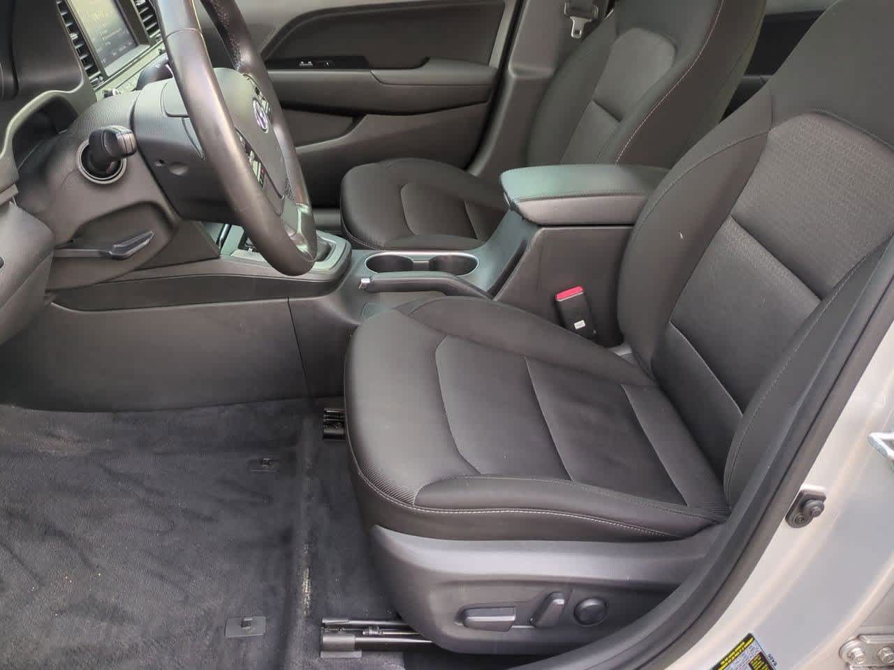 Thumbnail: 2017 Hyundai Elantra - 15