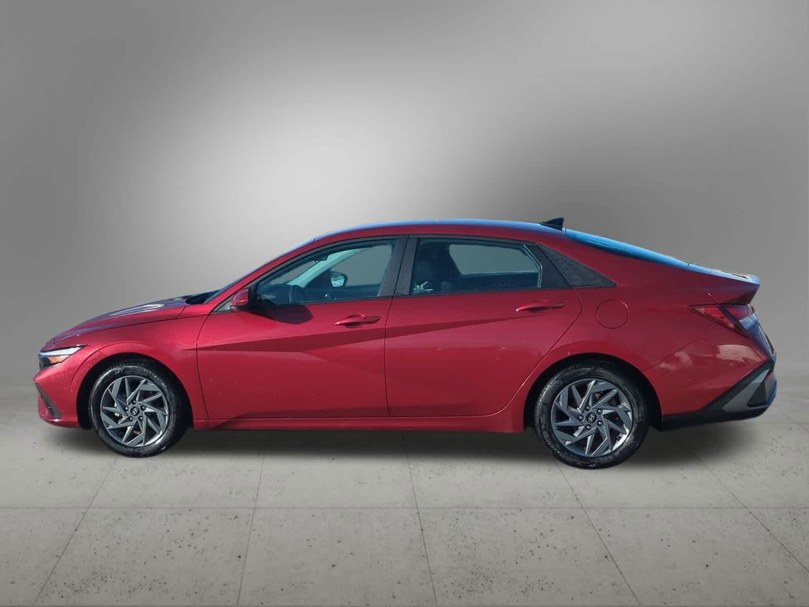 Thumbnail: 2024 Hyundai Elantra - 3