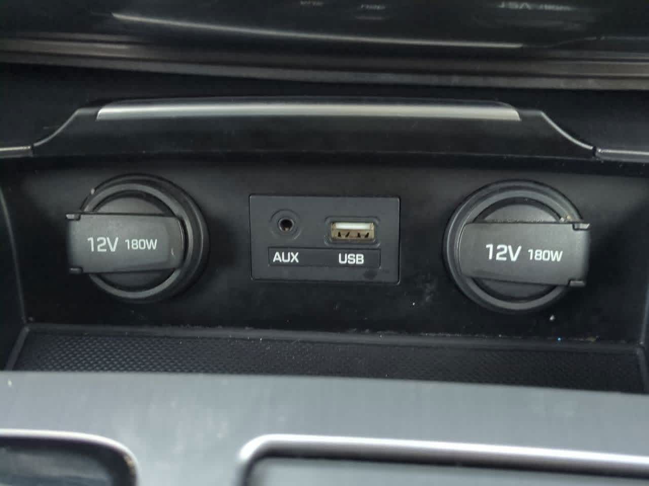 Thumbnail: 2017 Genesis G80 - 29