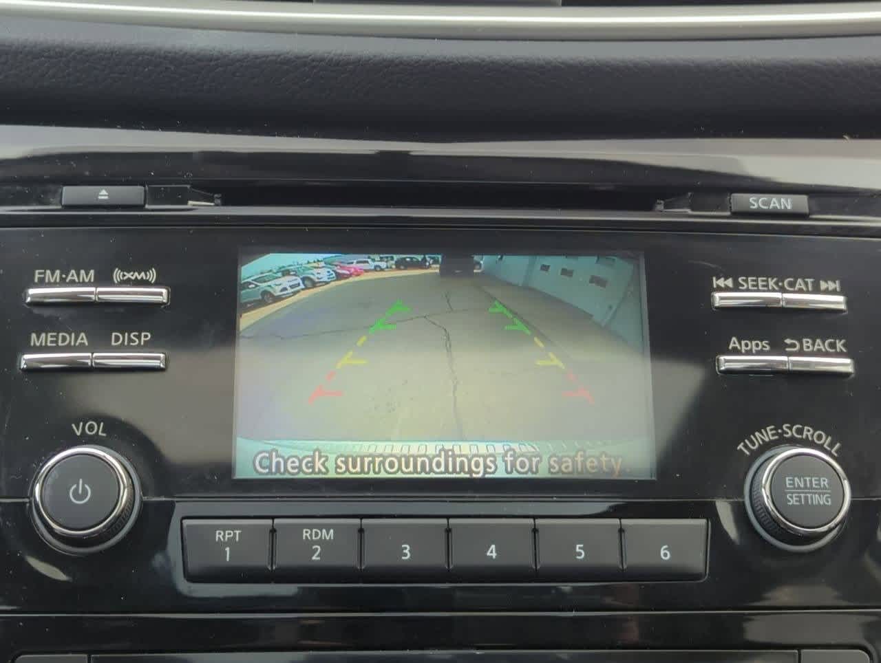 2014 Nissan Rogue SV 28