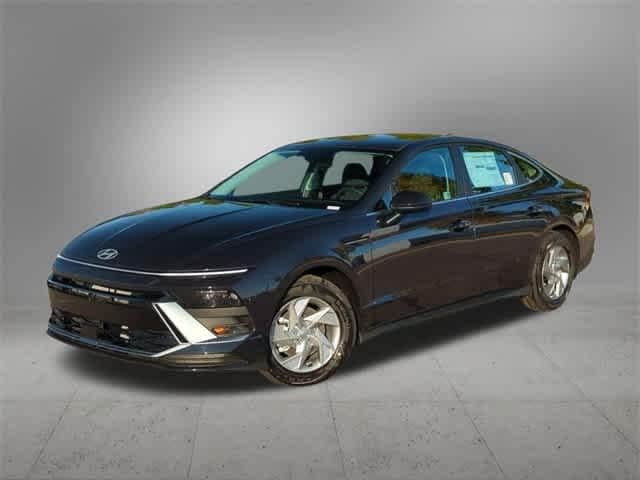 2025 Hyundai Sonata SE Hero Image