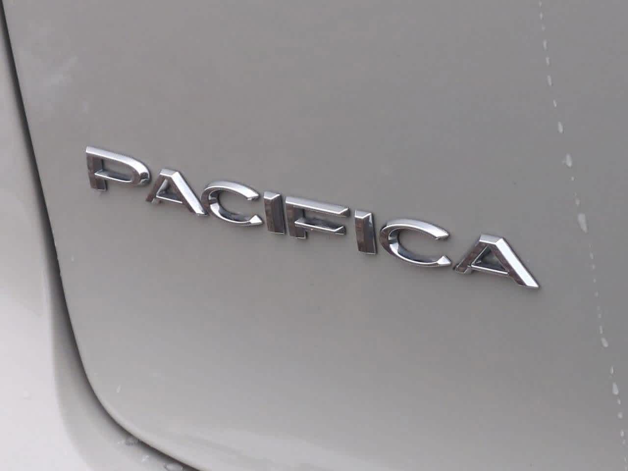 Thumbnail: 2020 Chrysler Pacifica - 12