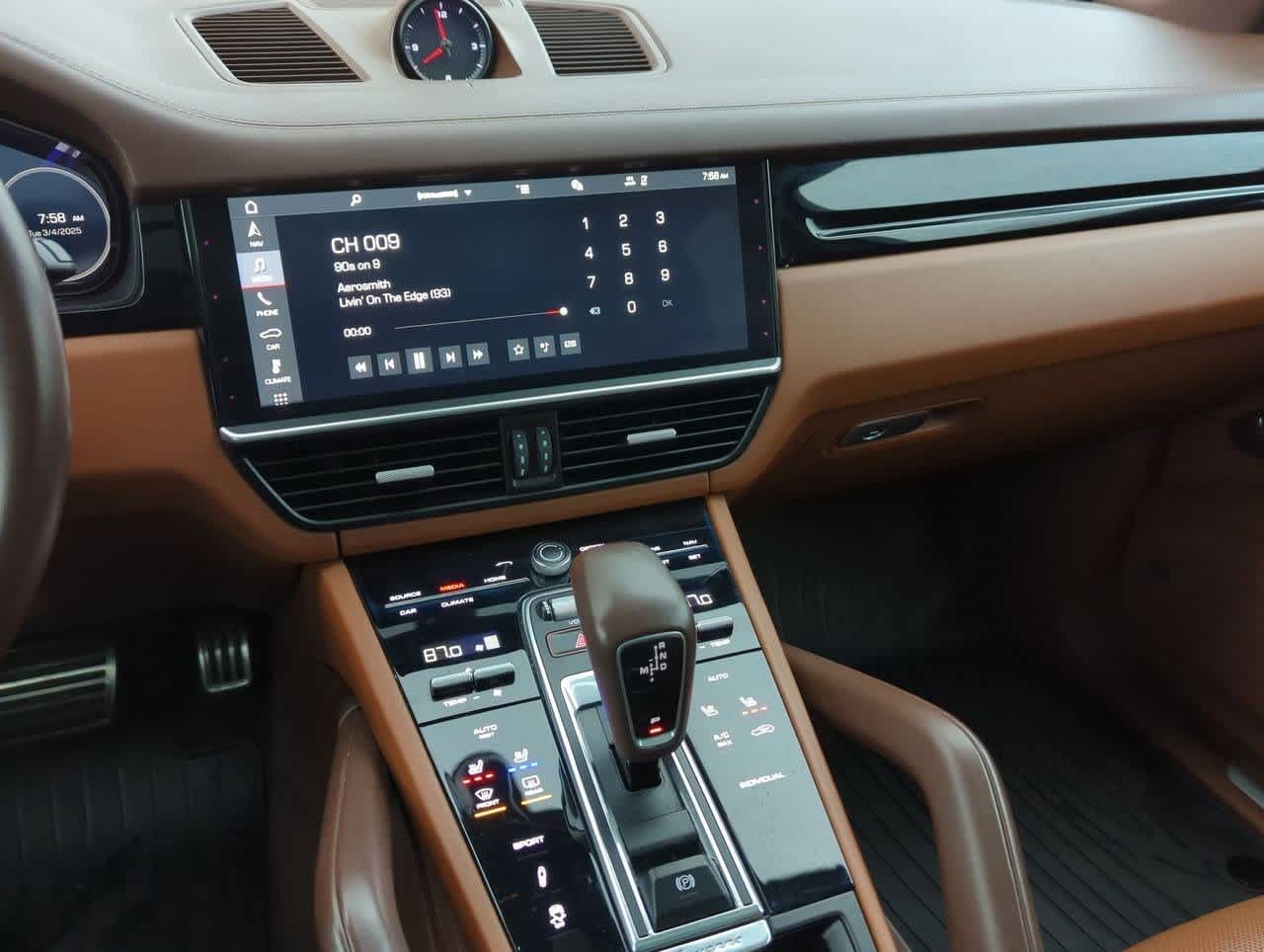Thumbnail: 2019 Porsche Cayenne - 27