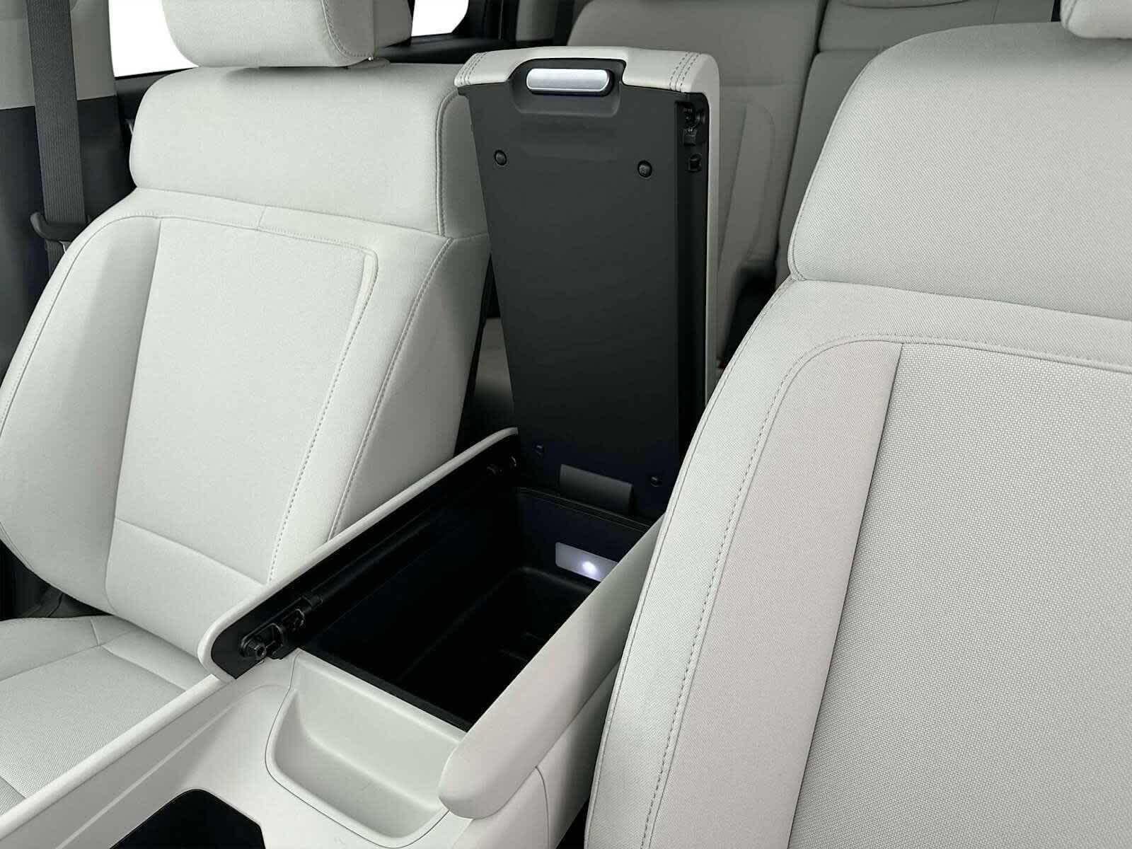 Thumbnail: 2025 Hyundai Santa Fe - 18