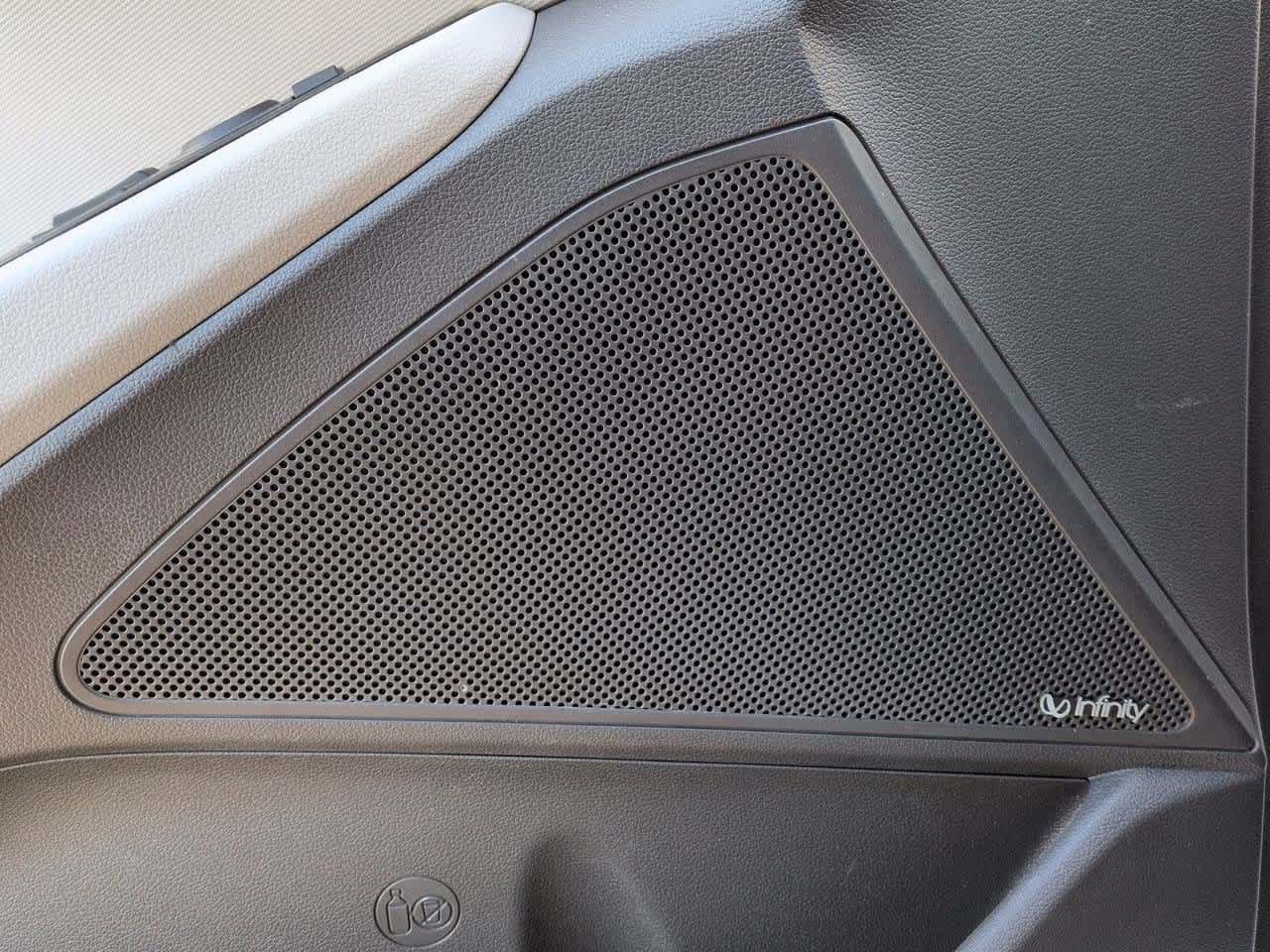 Thumbnail: 2018 Hyundai Ioniq - 31