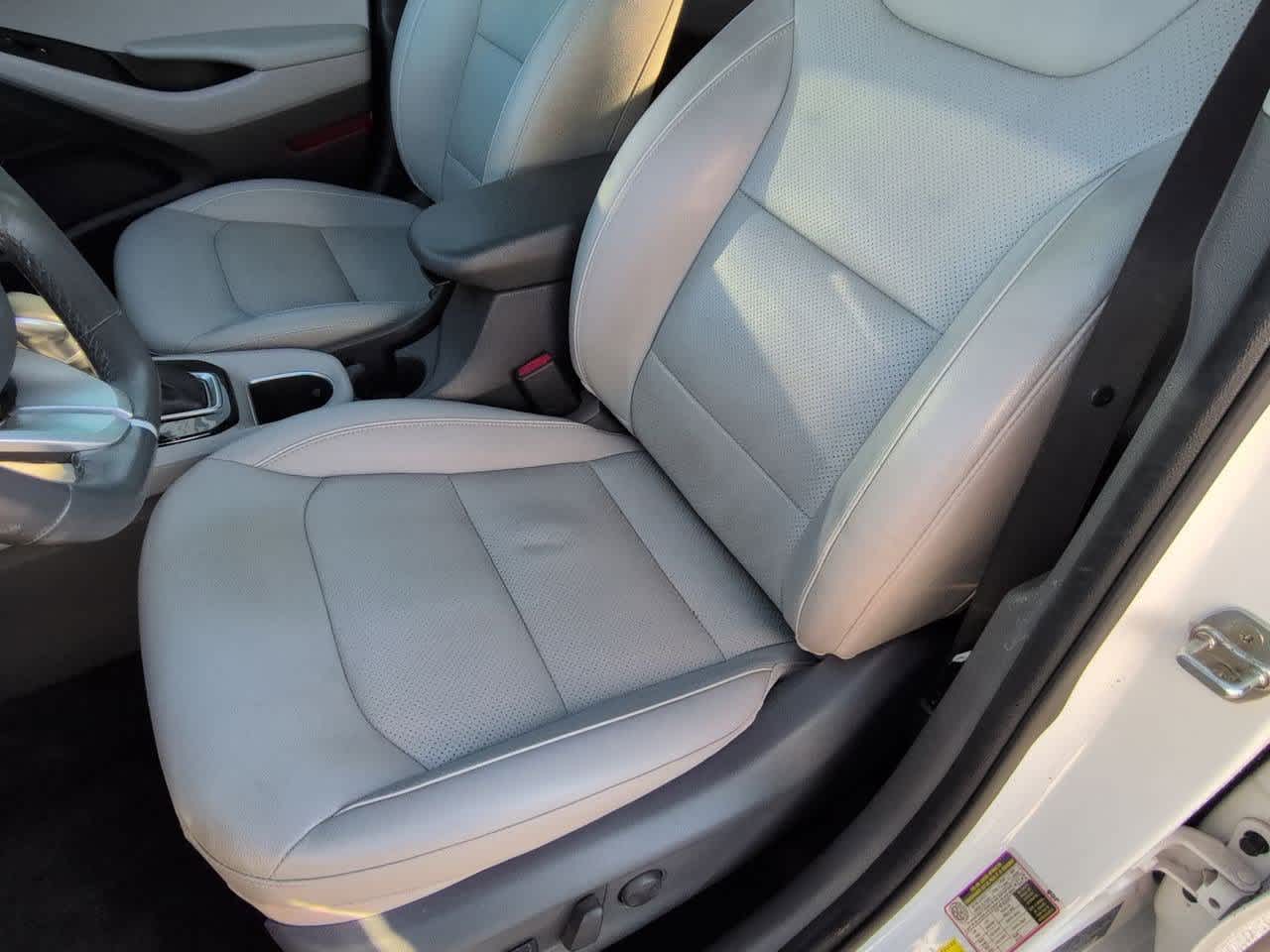 Thumbnail: 2018 Hyundai Ioniq - 16