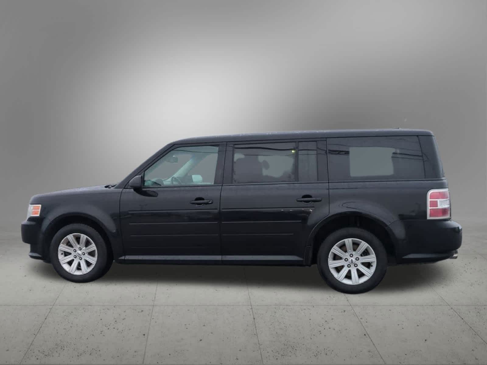 Thumbnail: 2012 Ford Flex - 3