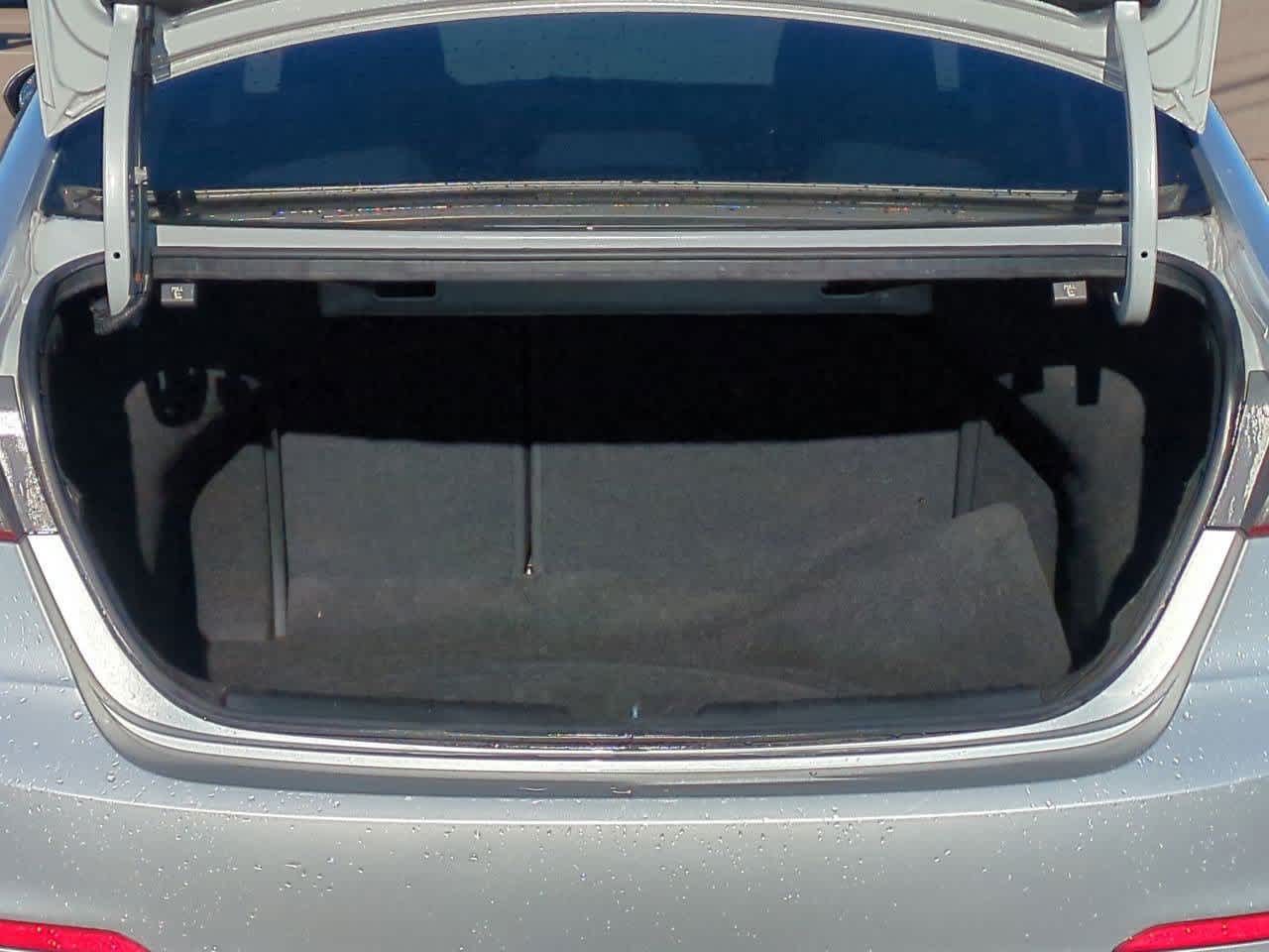 Thumbnail: 2018 Hyundai Elantra - 30