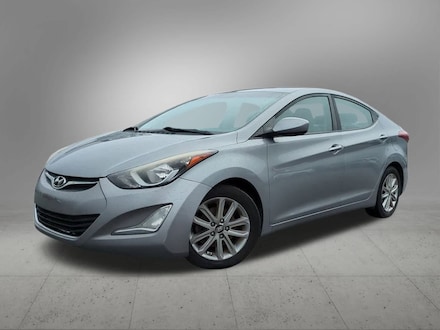 Used 2015 Hyundai Elantra SE Sedan in Troy, MI