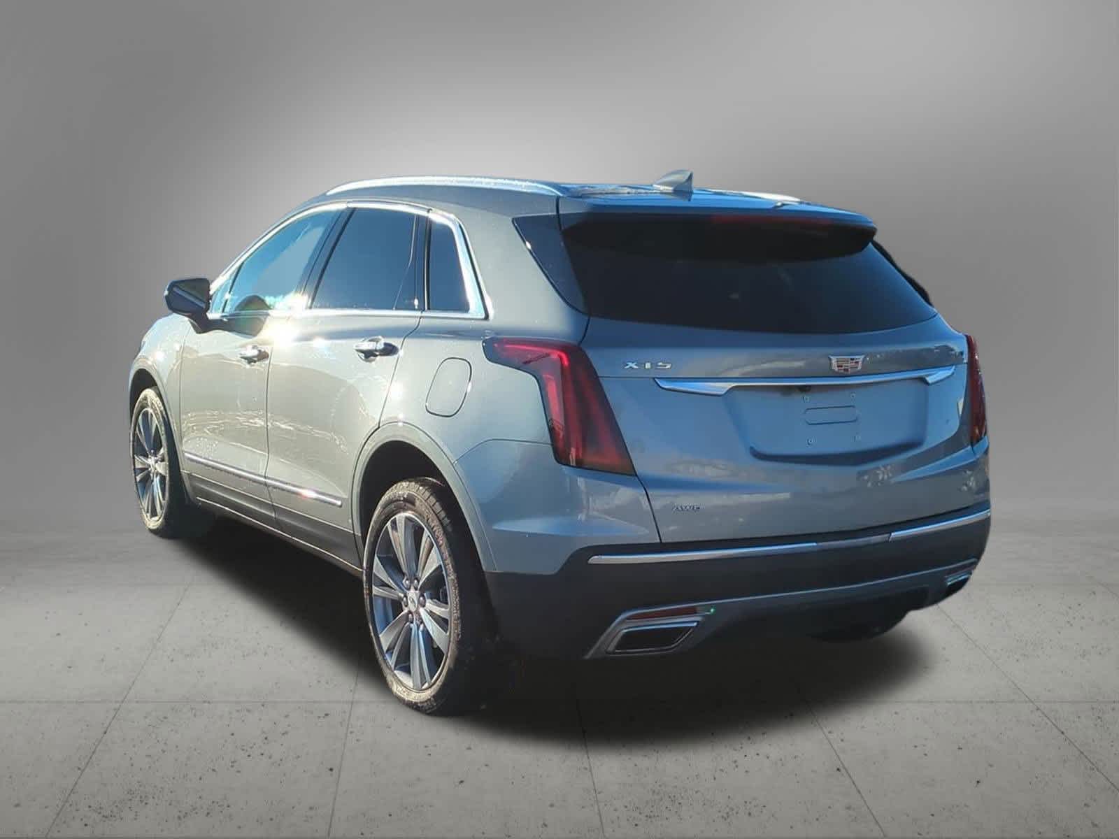 Thumbnail: 2024 Cadillac XT5 - 4