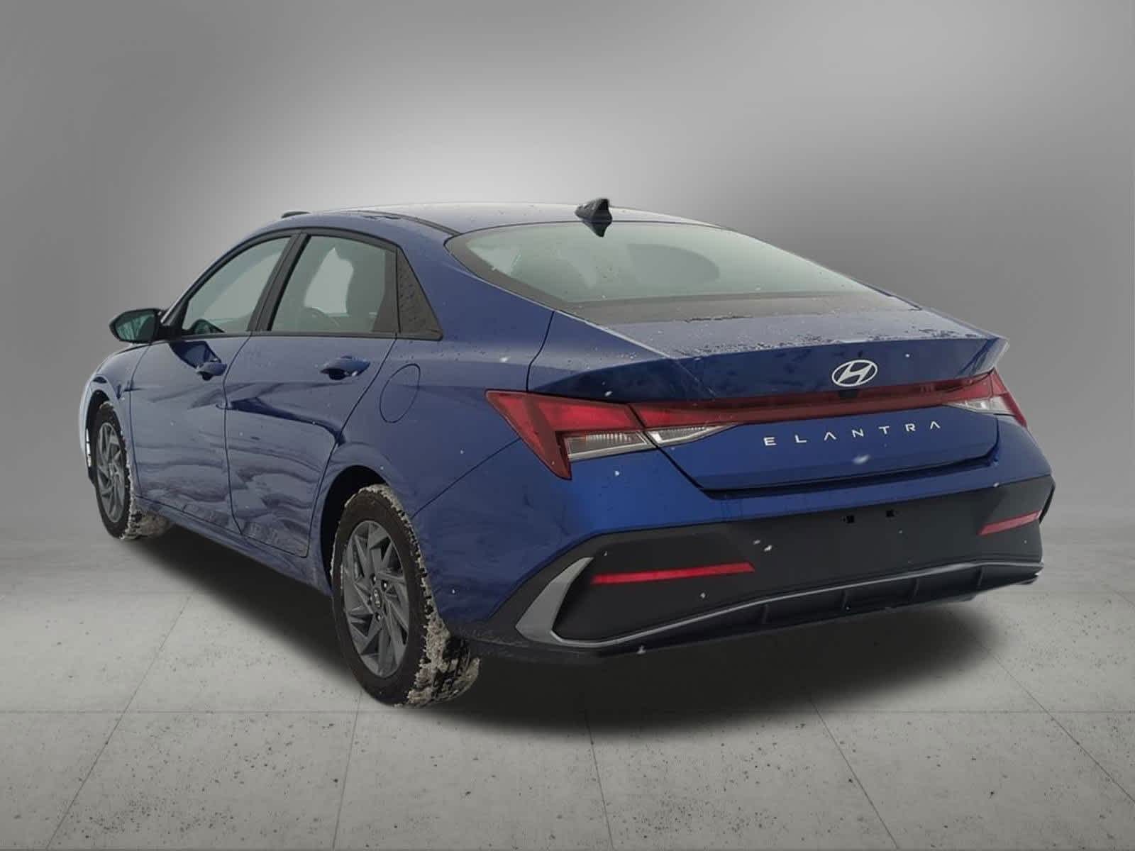 Thumbnail: 2024 Hyundai Elantra - 4