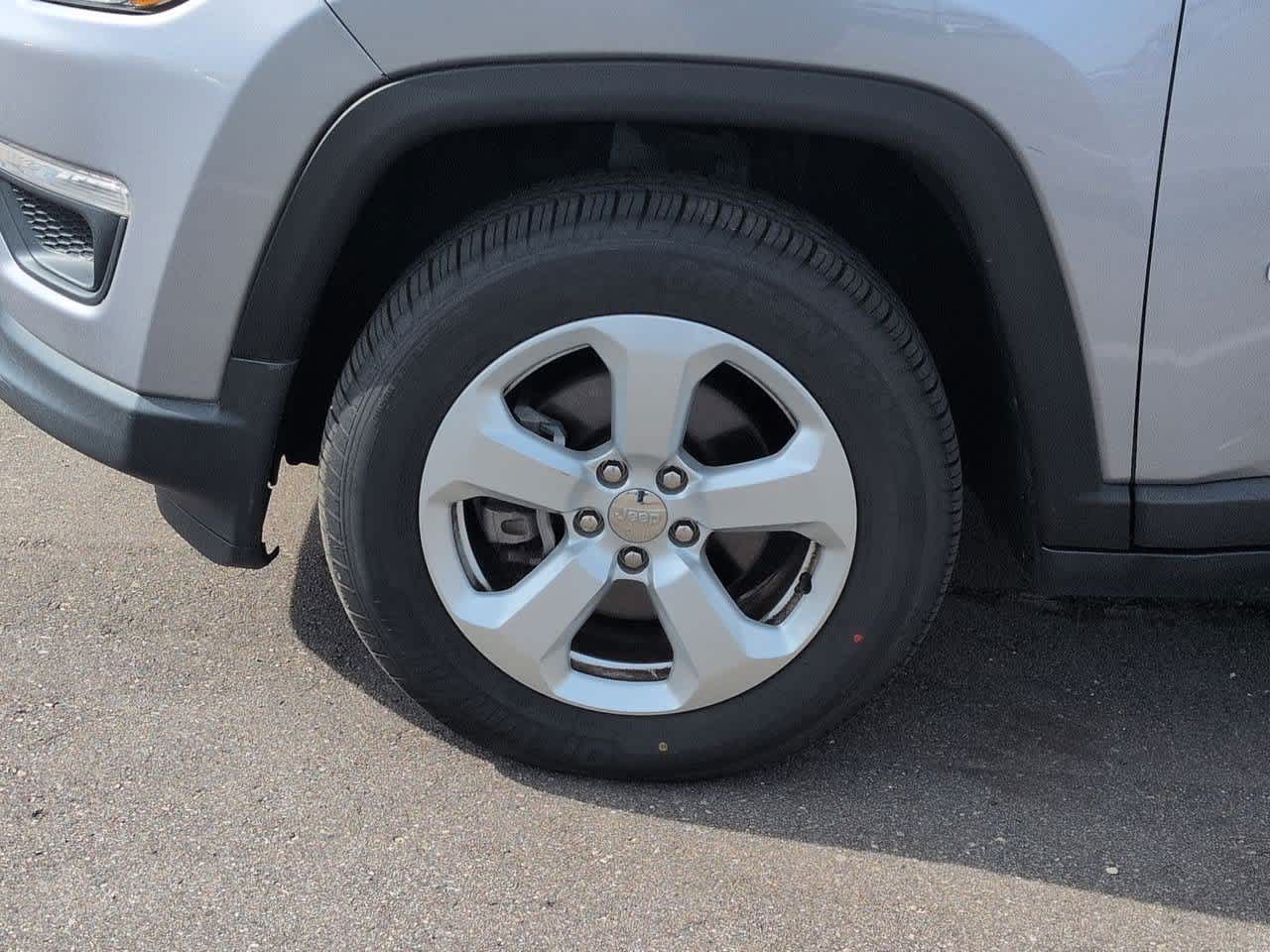 Thumbnail: 2019 Jeep Compass - 13