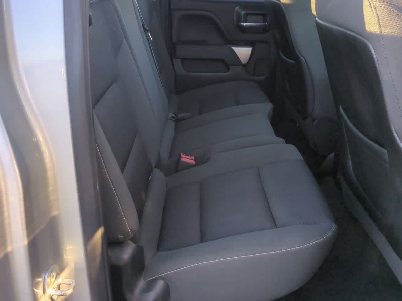 Thumbnail: 2015 Chevrolet Silverado 1500 - 19
