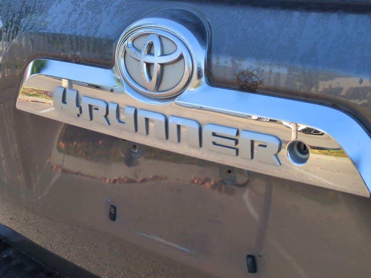 Thumbnail: 2011 Toyota 4Runner - 12