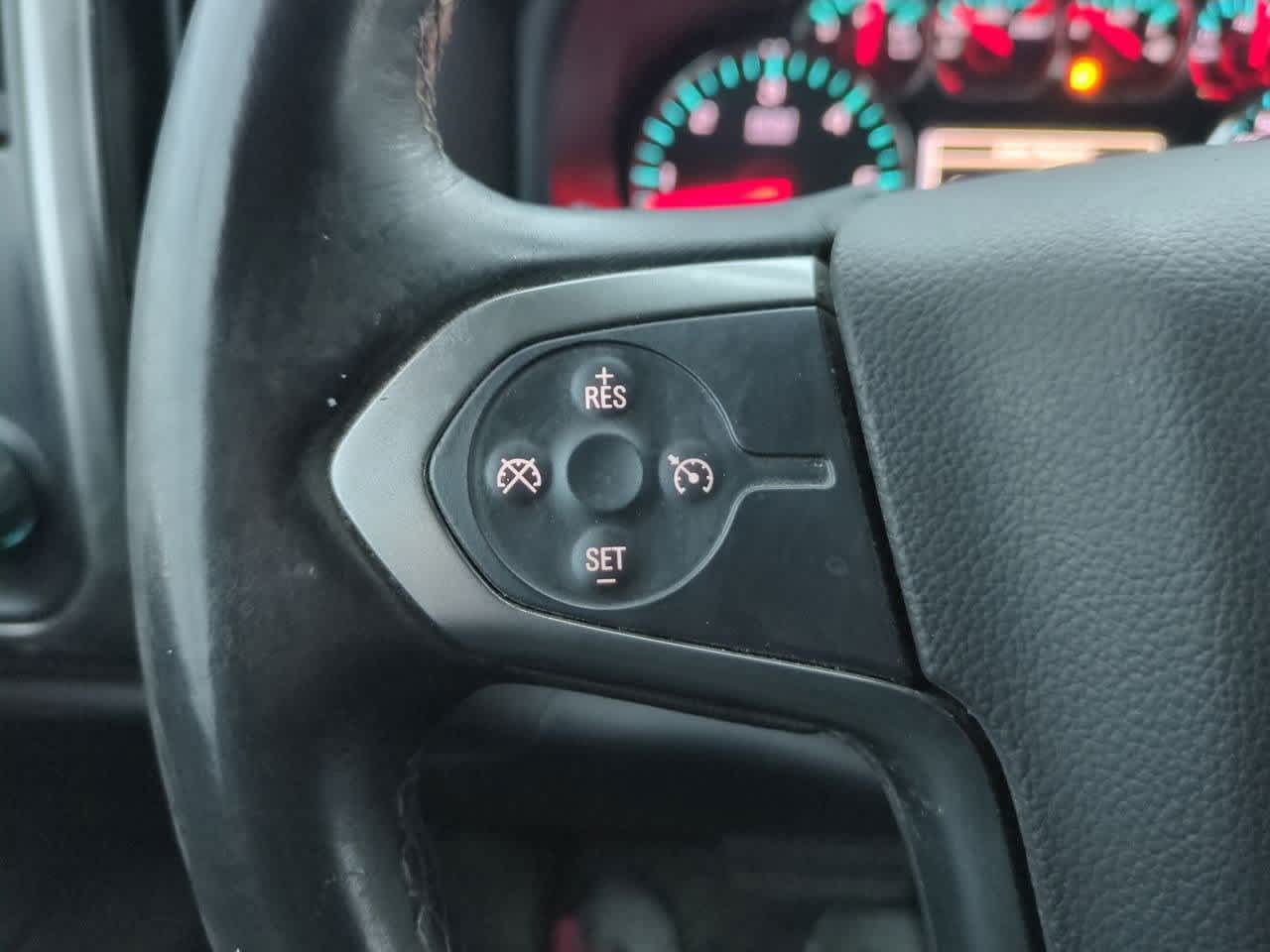 Thumbnail: 2015 Chevrolet Silverado 1500 - 22