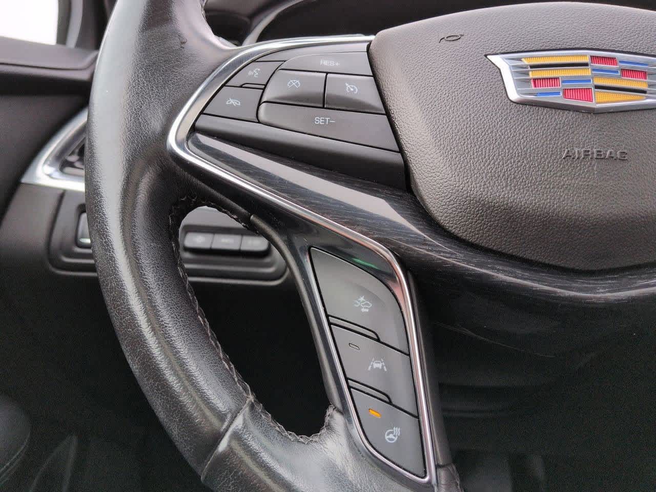Thumbnail: 2020 Cadillac XT5 - 24