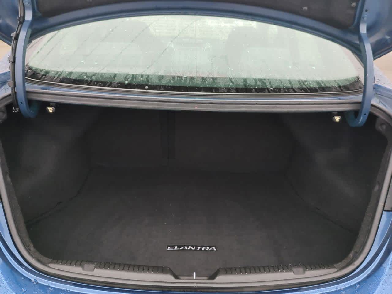 Thumbnail: 2014 Hyundai Elantra - 31