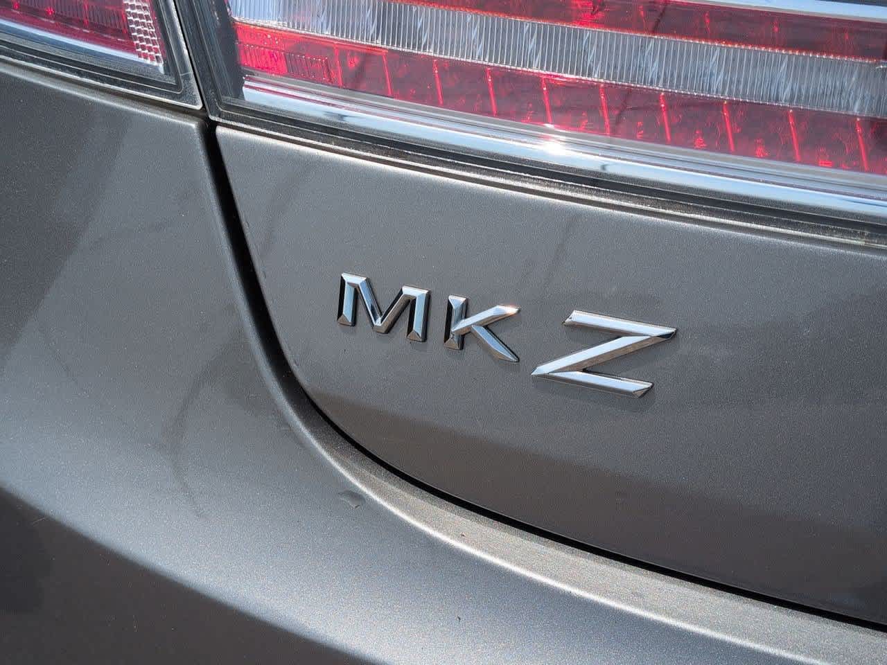 Thumbnail: 2015 Lincoln MKZ - 12
