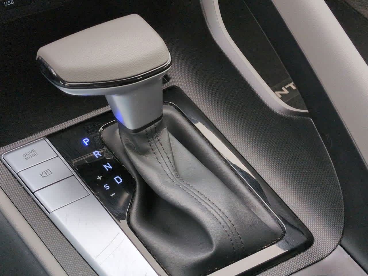 Thumbnail: 2024 Hyundai Elantra - 31