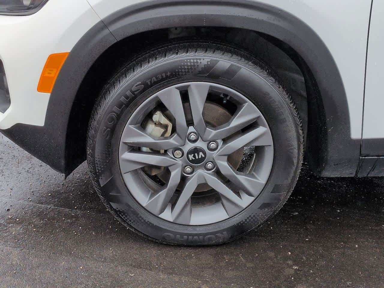 Thumbnail: 2023 Kia Seltos - 13